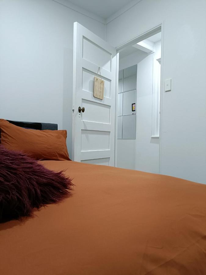 Bright & Comfy Stay In Newly Renovated Home With Parking โอ๊คแลนด์ ภายนอก รูปภาพ